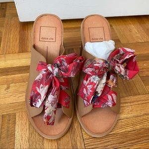 Dolce Vita Sandals Size 6